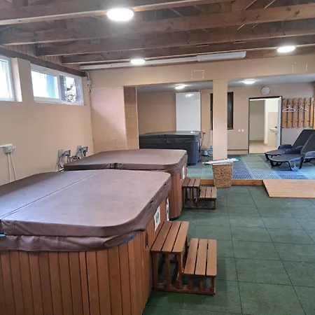 Bed & Breakfast Barathegyi Panzio Es Elmenypark