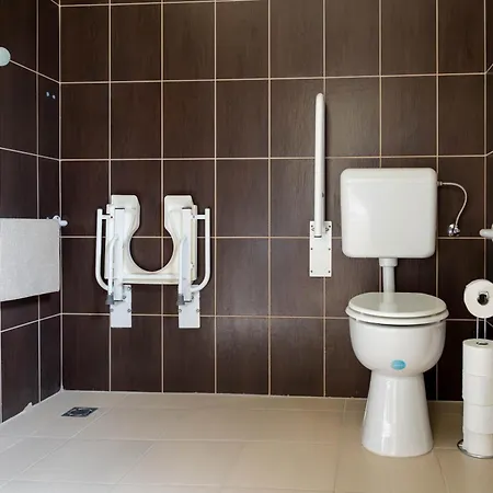 Bed & Breakfast Barathegyi Panzio Es Elmenypark 3*
