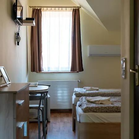 Bed & Breakfast Barathegyi Panzio Es Elmenypark Miskolc